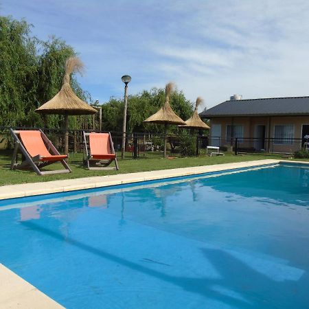 Aitue Bungalows Gualeguaychú 外观 照片