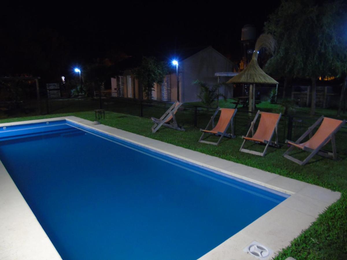 Aitue Bungalows Gualeguaychú 外观 照片